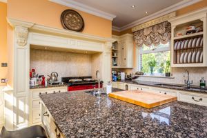 Breakfast Kitchen- click for photo gallery